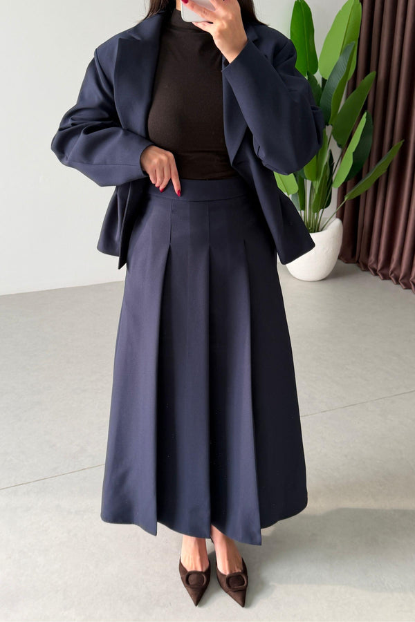 طقم تنورة كلوش