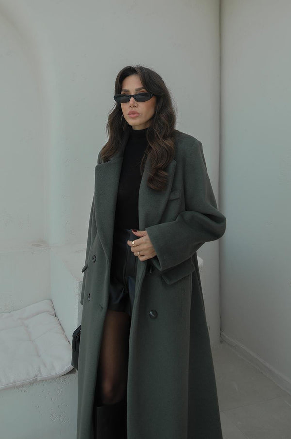معطف طويل باللون الاخضر الانيق