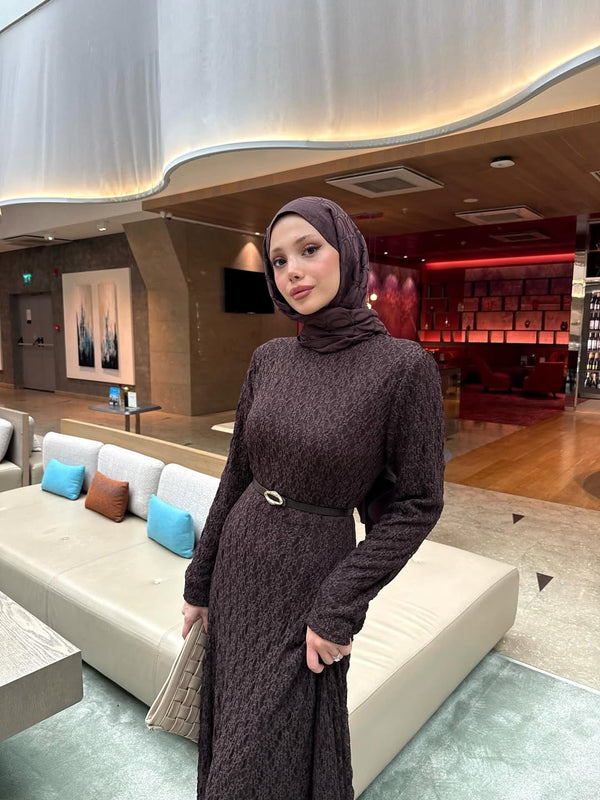 فستان دانتيل مع حزام