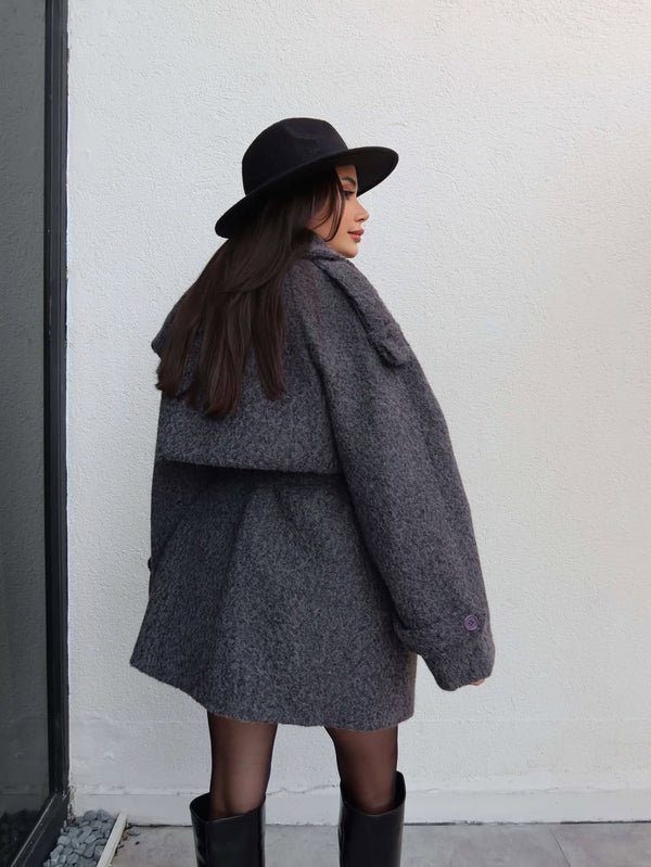 معطف كيرشلي باللون الرمادي