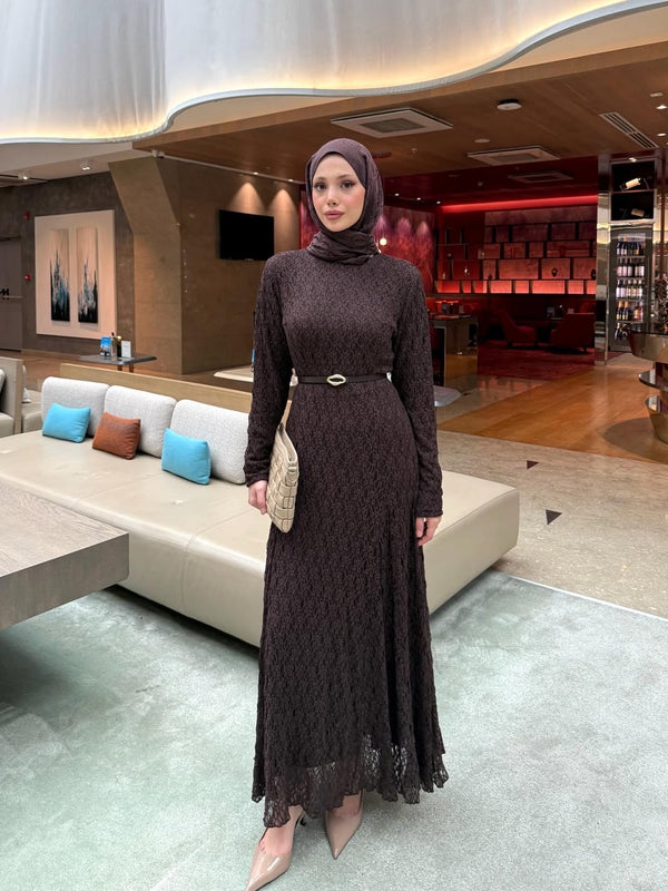 فستان دانتيل مع حزام