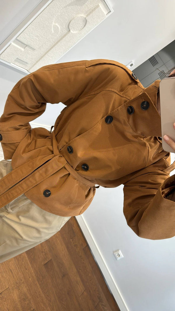 ترانشكوت مع كمر قصير