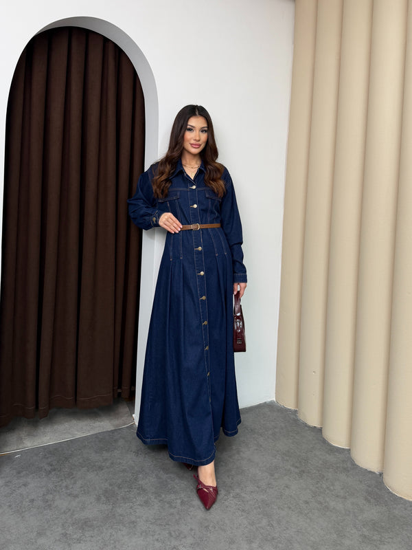 فستان جينز مع حزام