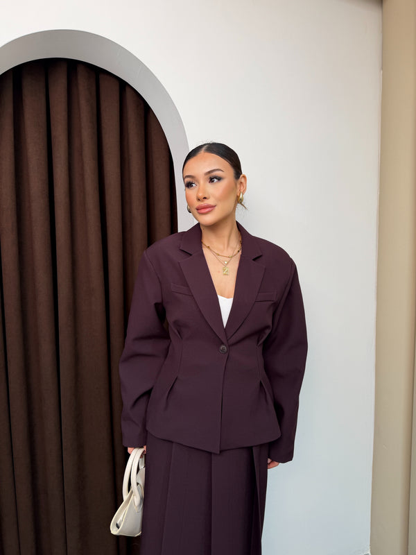 طقم تنورة كلوش