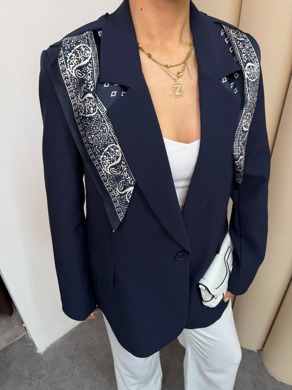 جكيت رسمي مع وشاح