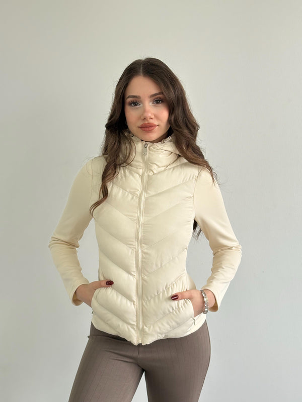 جاكيت Range Vibe بقبعة (بيج)