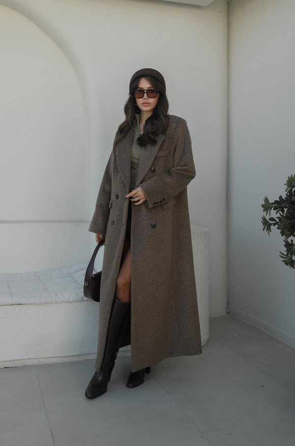 معطف طويل باللون البني