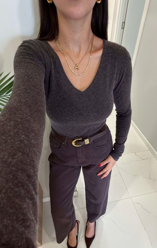 Basic V-Neck Long Sleeve Top