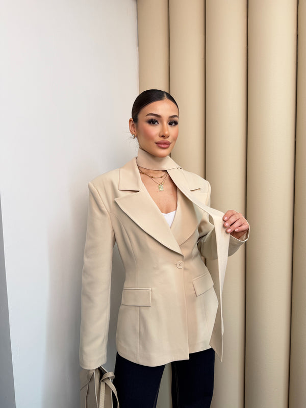 جكيت مخصر مع وشاح