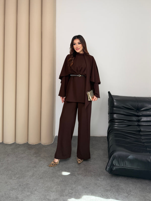 طقم طبقات مع حزام