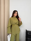 طقم طبقات مع حزام