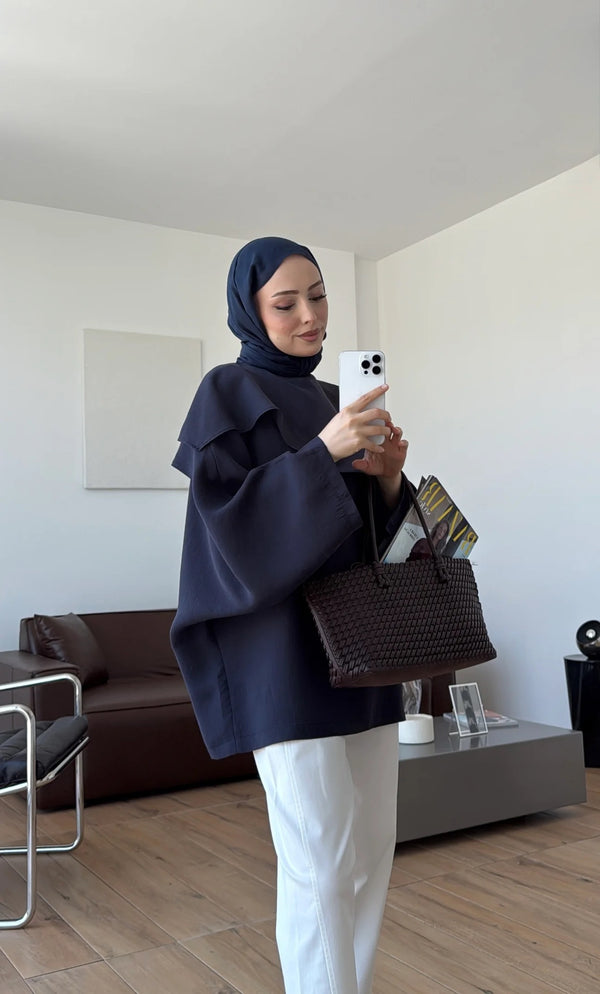 بلوزة مع شال