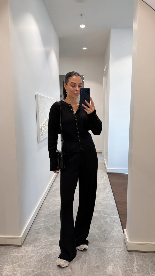 طقم تريكو مخصر باللون الاسود