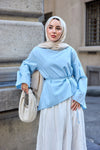 بلوزة مائلة اكمام عريضة