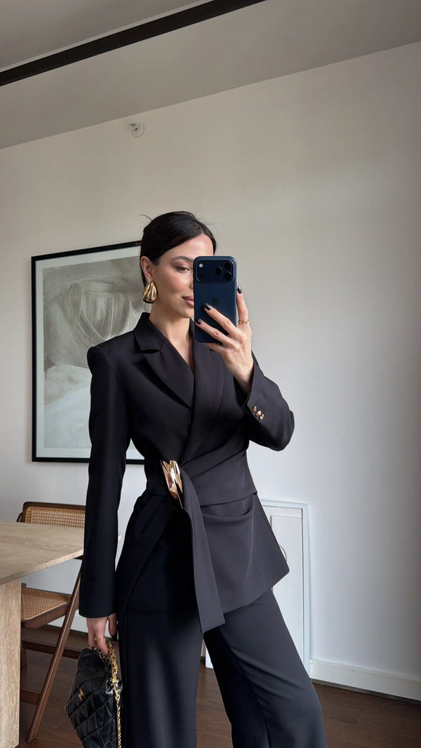طقم التايور Luxury Tailored