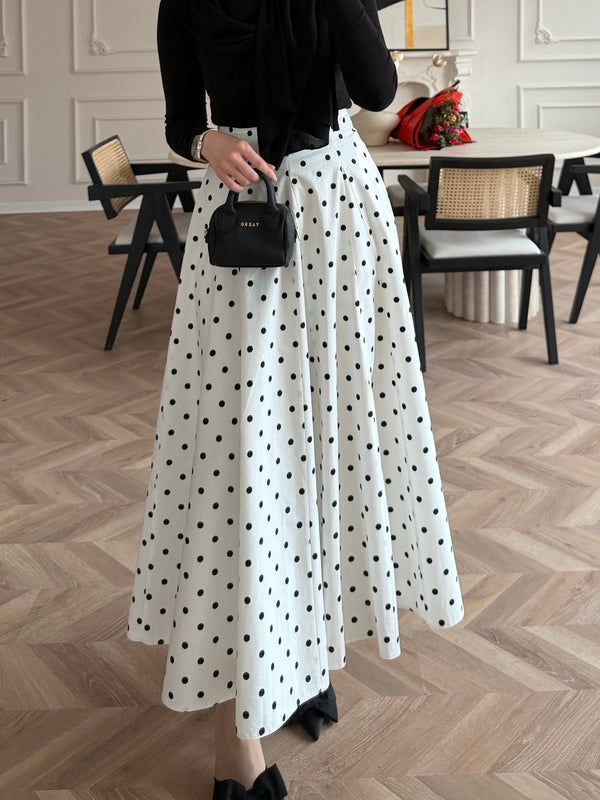 تنورة Polka dots