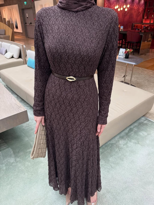 فستان دانتيل مع حزام