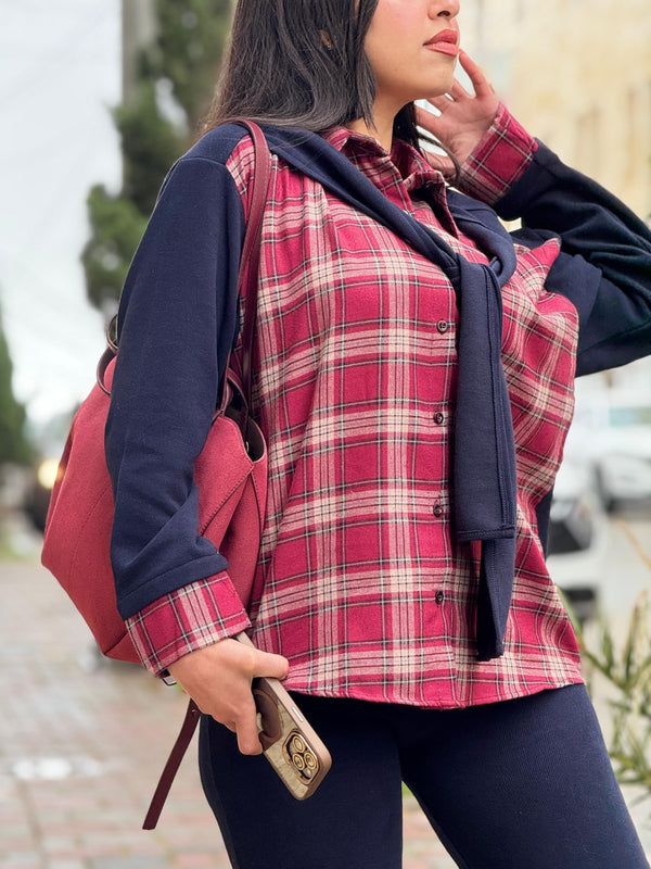 طقم تريكو ناعم مع قميص كاروهات وربطة