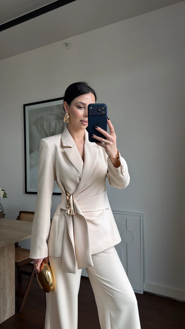طقم التايور Luxury Tailored