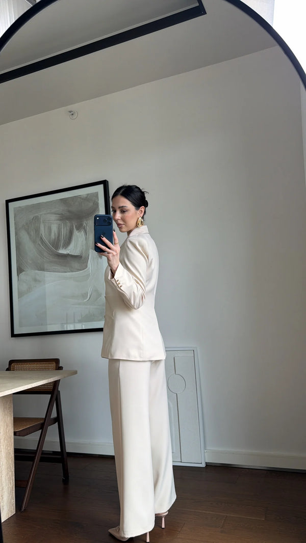 طقم التايور Luxury Tailored