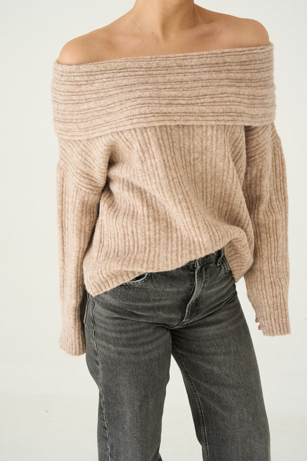 Luna Off-Shoulder