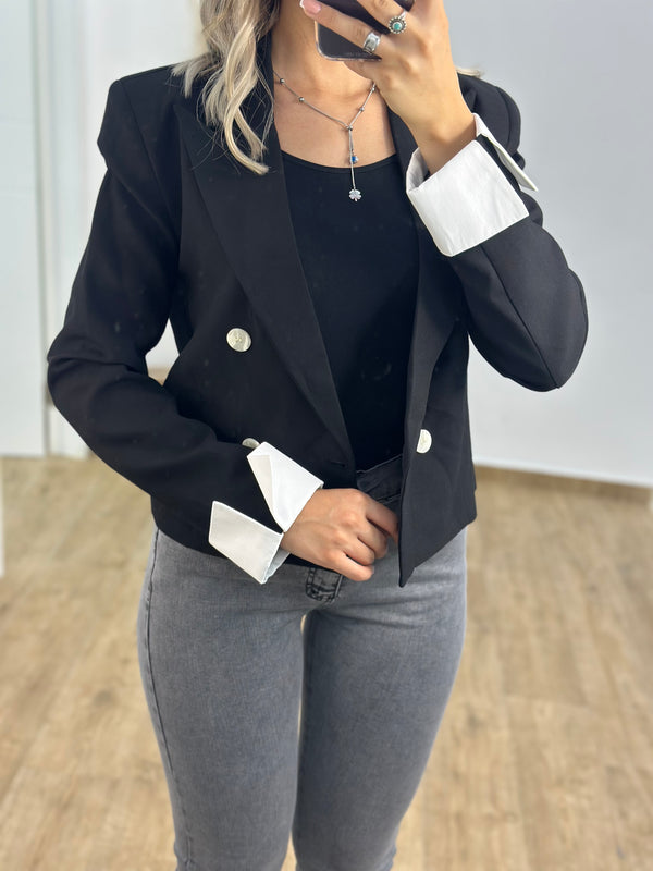Skinny jeans مع فتحة وستراس