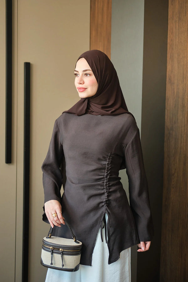 بلوزة مع ربطة خصر