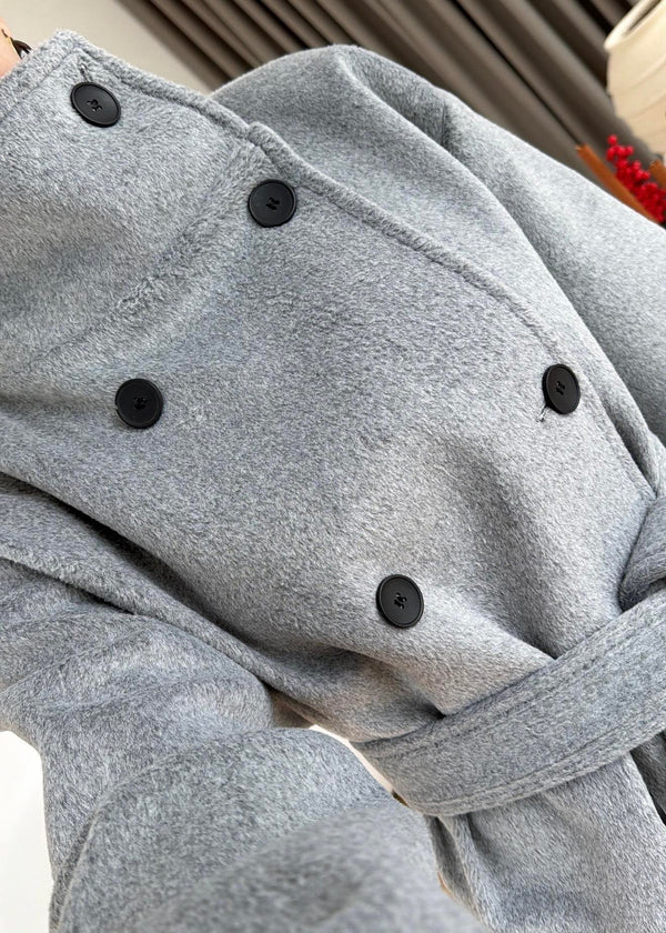 معطف صوف ناعم بياقة عالية باللون الرمادي الفاتح