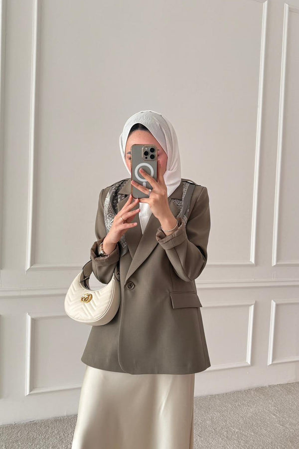 جكيت رسمي مع وشاح