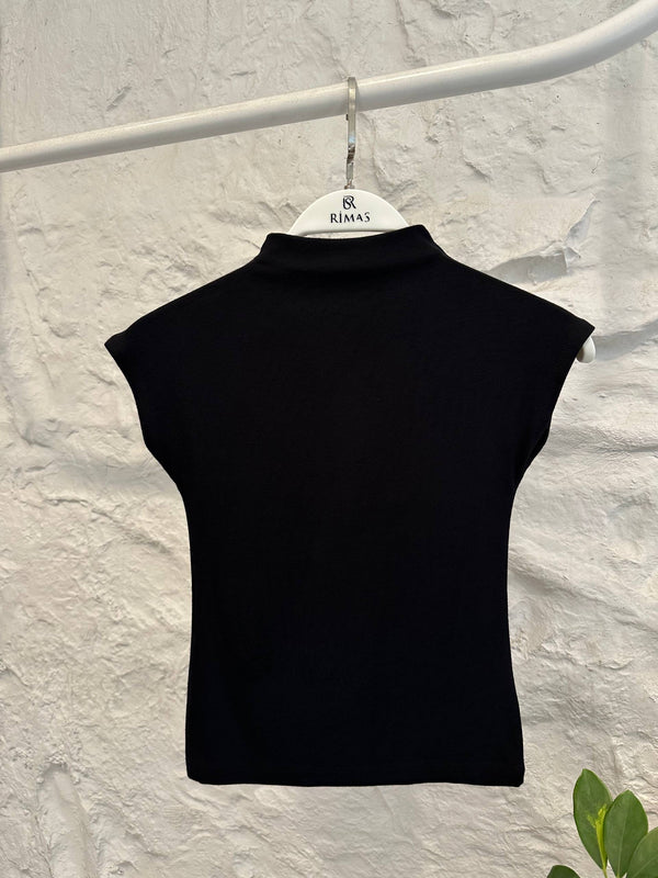 BASIC HIGH NECK TOP