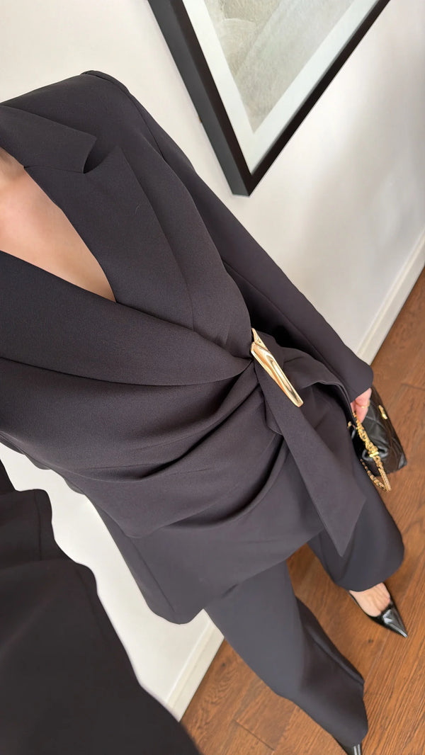 طقم التايور Luxury Tailored