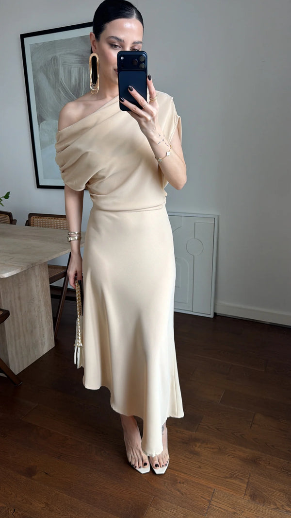 فستان كلاسيكي انيق off shoulder