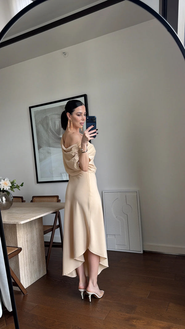 فستان كلاسيكي انيق off shoulder