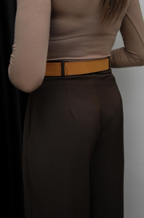 بنطلون بني Classic Pleated Elegance