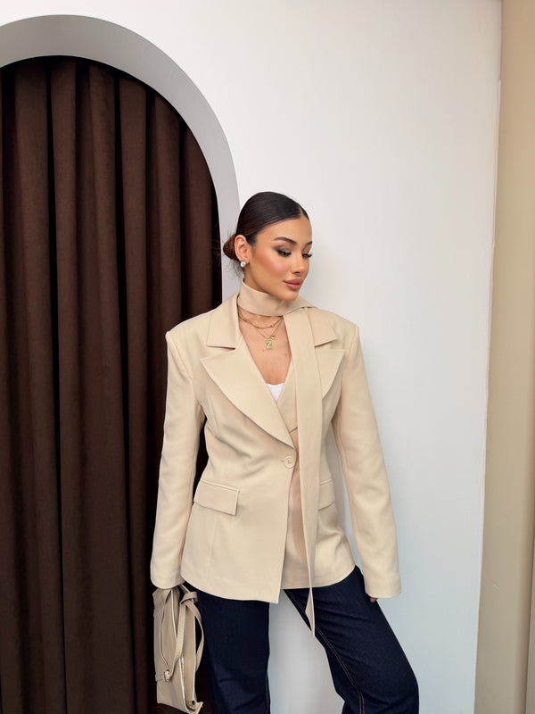 جكيت مخصر مع وشاح