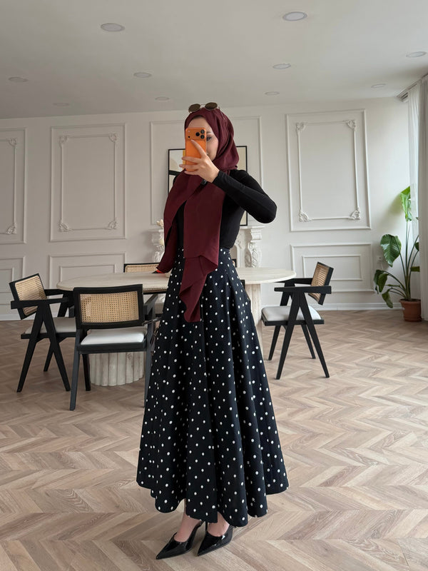 تنورة Polka dots
