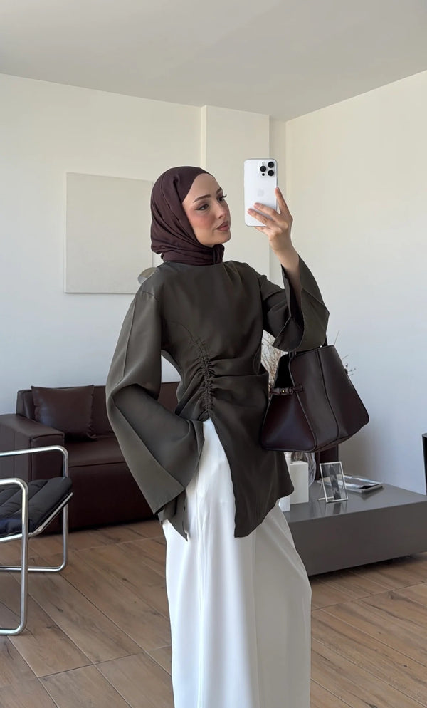 بلوزة مع ربطة خصر