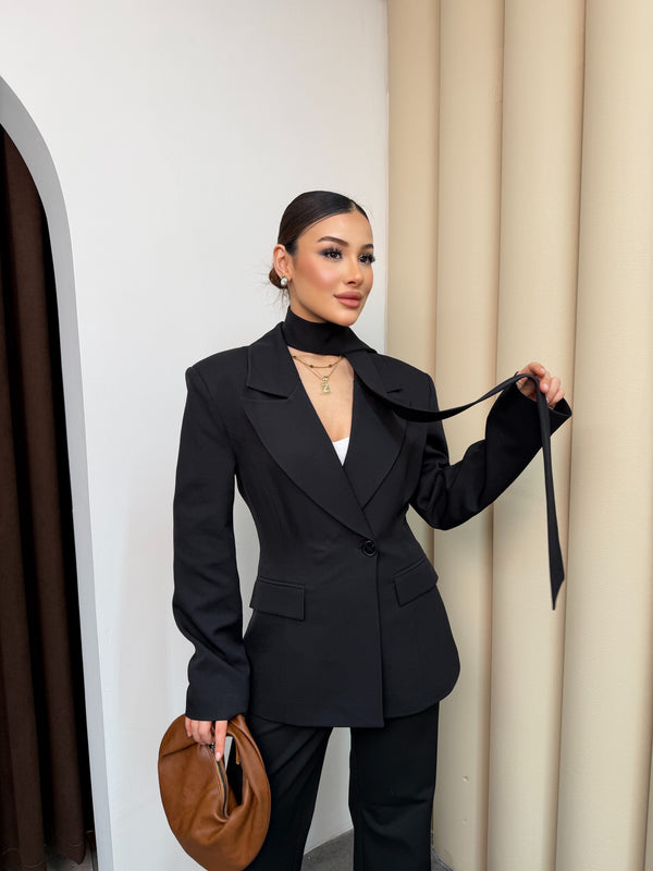 جكيت مخصر مع وشاح