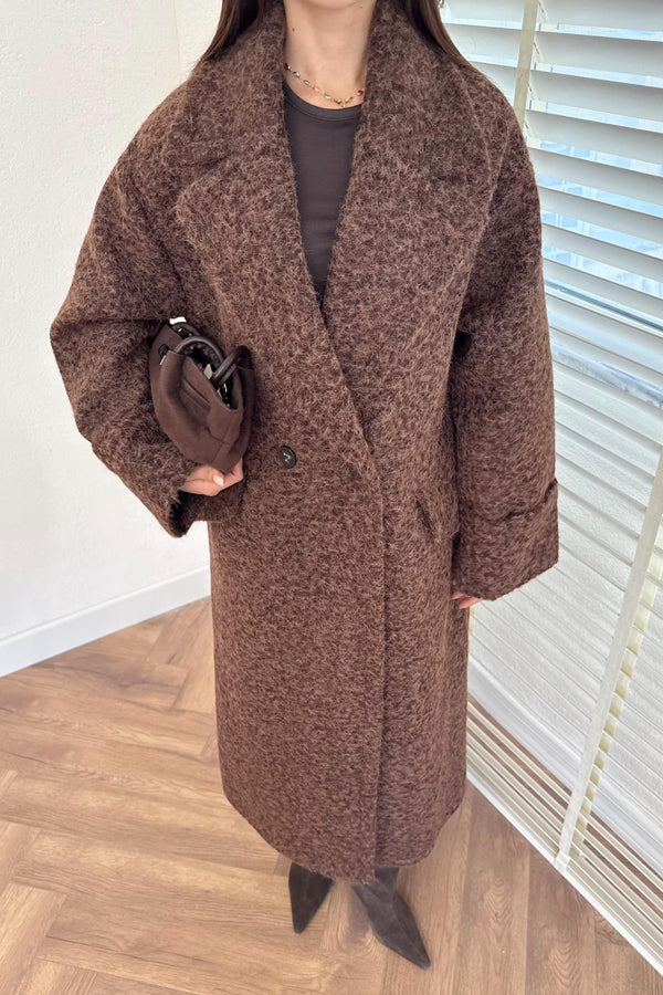 معطف طويل بياقة كروفازيه – لون بني القهوة