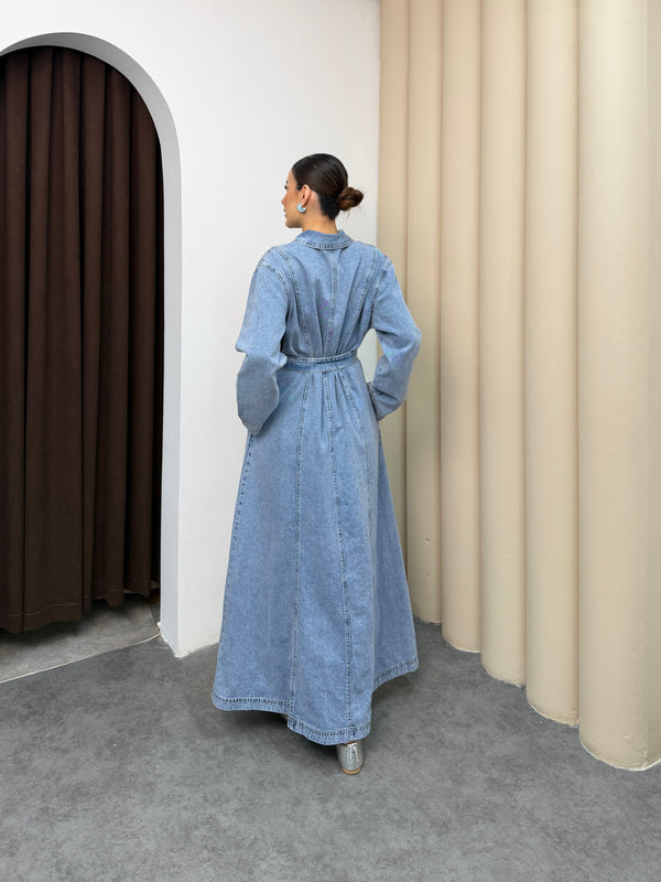 فستان جينز بياقة كلاسيكية