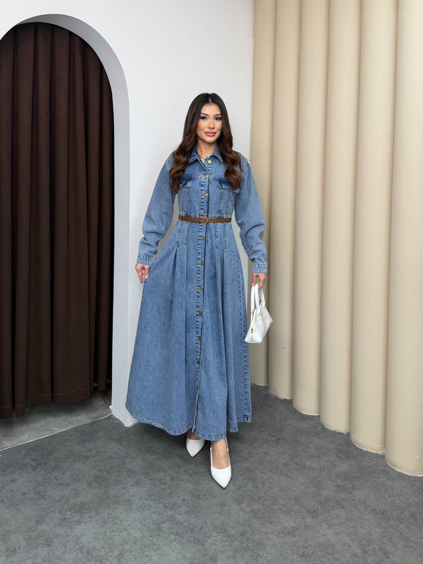 فستان جينز مع حزام