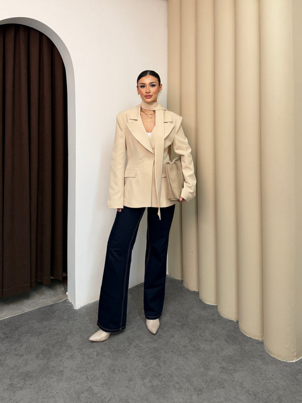 جكيت مخصر مع وشاح