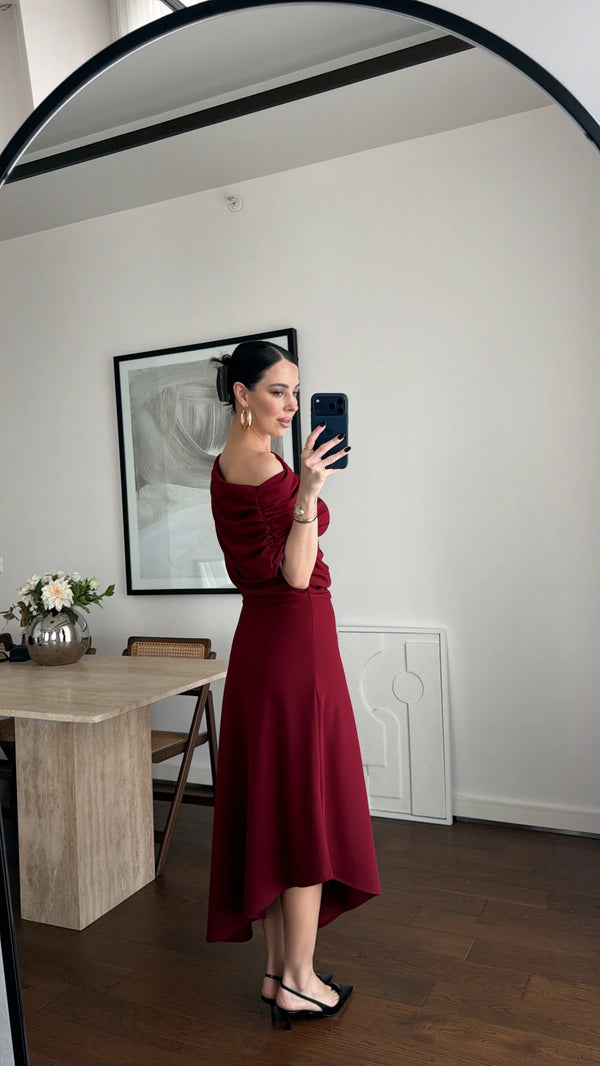 فستان كلاسيكي انيق off shoulder