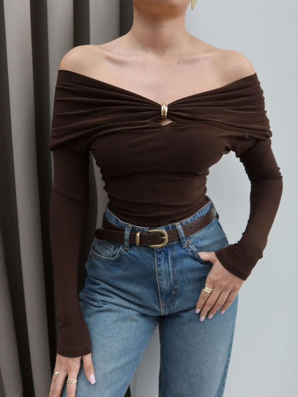بلوزة Off Shoulder