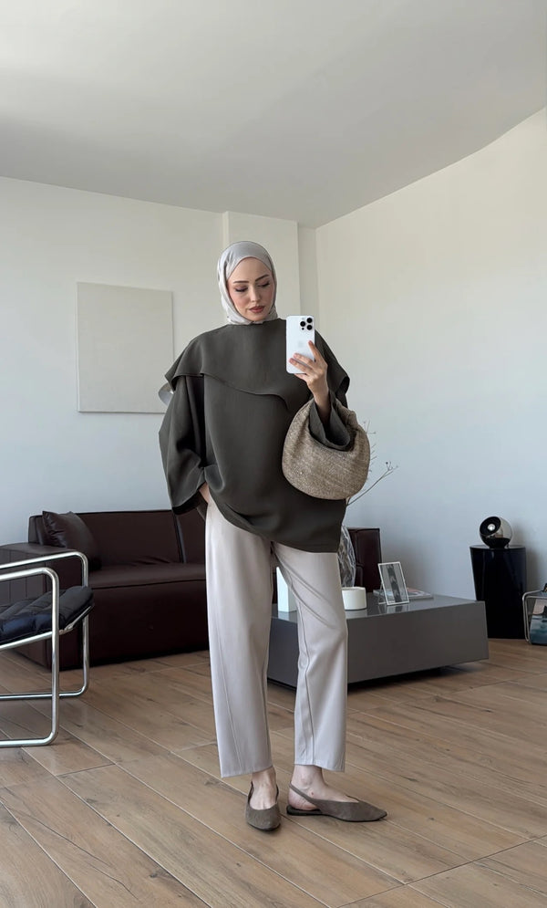 بلوزة مع شال