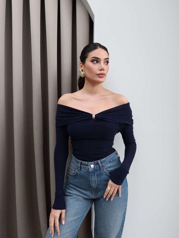 بلوزة Off Shoulder