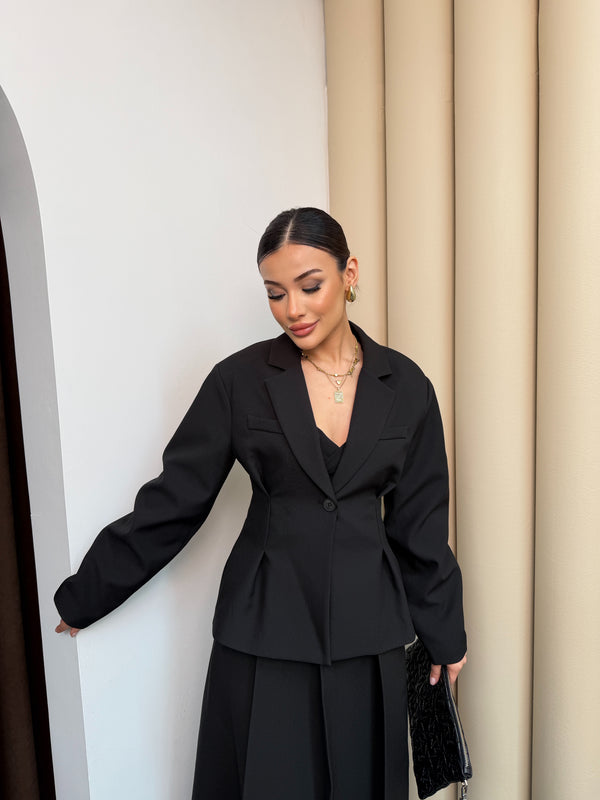 طقم تنورة كلوش