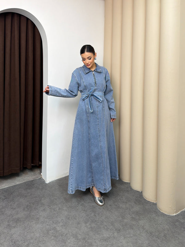 فستان جينز بياقة كلاسيكية