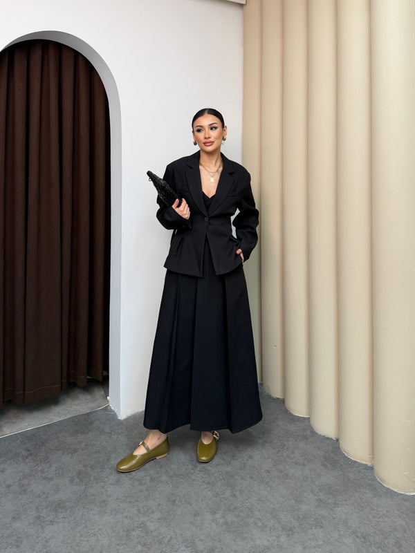 طقم تنورة كلوش