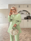 طقم رسمي فخم بأكتاف عريضة